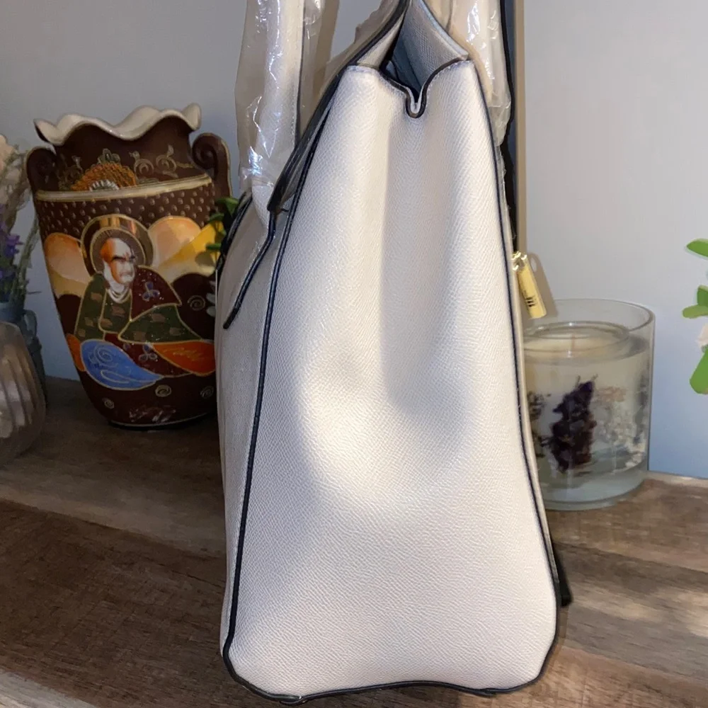NWT!! London Fog Large Maille Tote Shoulder Bag 100th Anniversary Cream Caviar - Picture 6 of 14